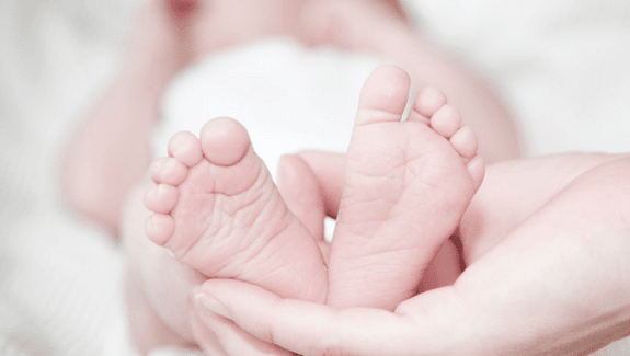 Tempat tidur box bayi desain eropa