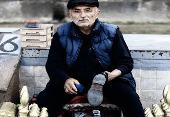 Cara memiilih Jasa Semir Sepatu